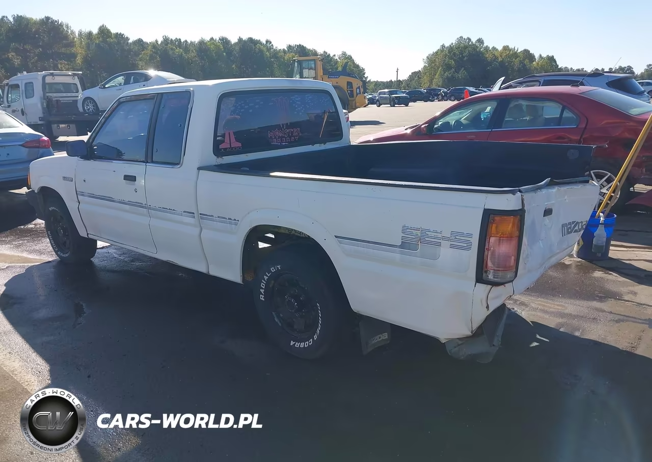 1988 Mazda B2200 Cab Plus VIN:JM2UF3137J0396404 - 3