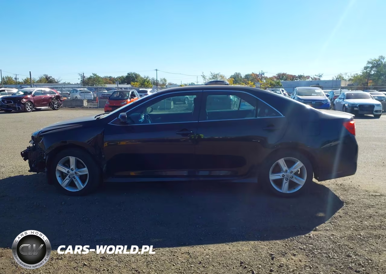 2014 Toyota Camry Se VIN:4T1BF1FKXEU751950 - 14