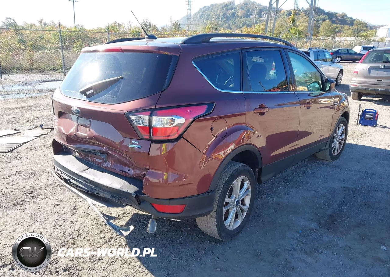 2018 Ford Escape Se VIN:1FMCU9GD4JUC68330 - 4