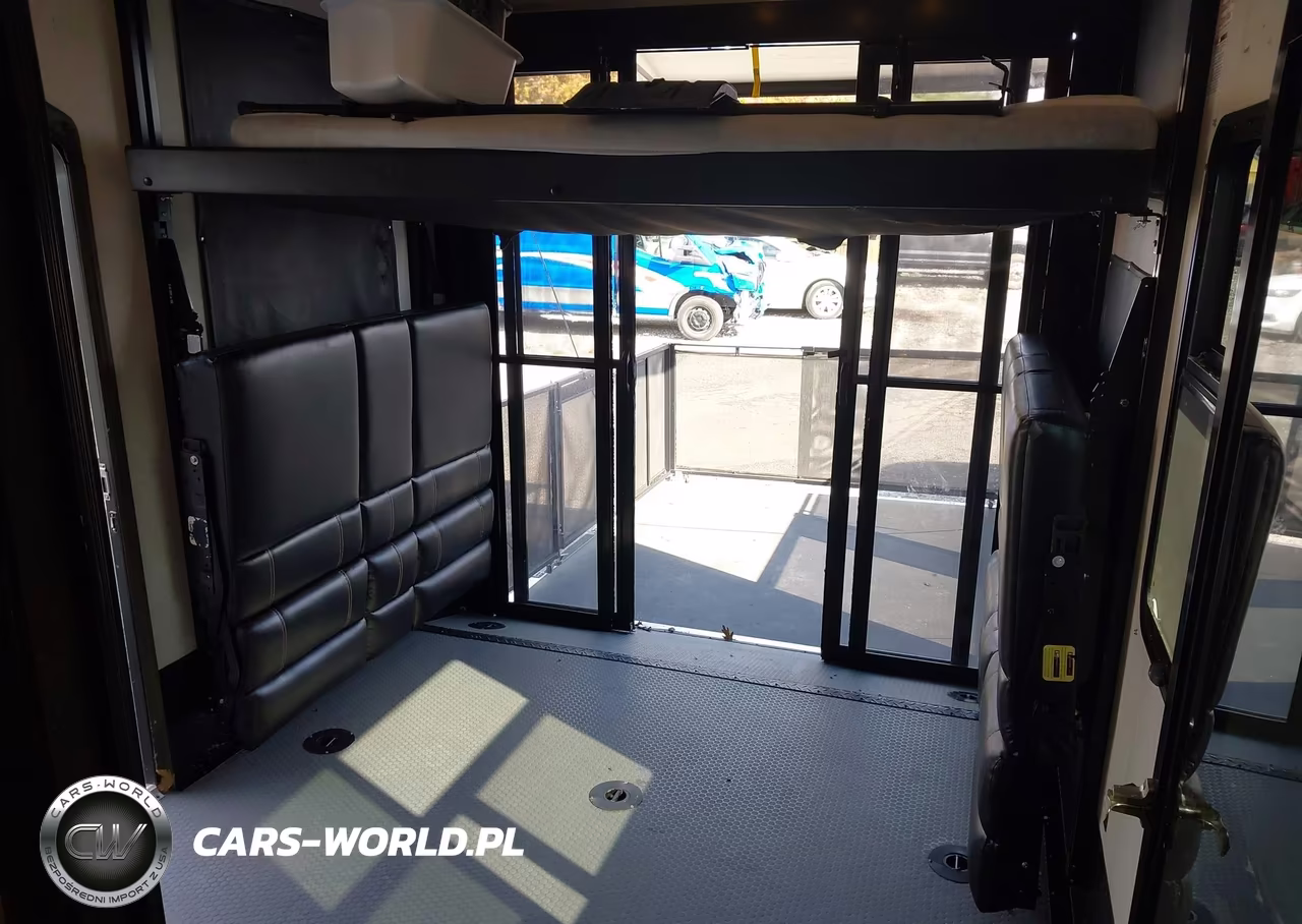 2018 Keystone Rv Other VIN:4YDF42133JR800627 - 8