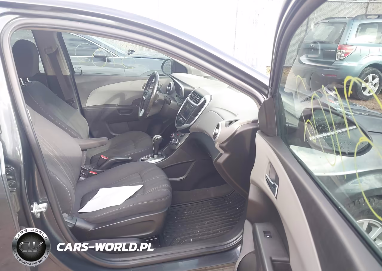 2018 Chevrolet Sonic Lt Auto VIN:1G1JD5SB2J4101807 - 5