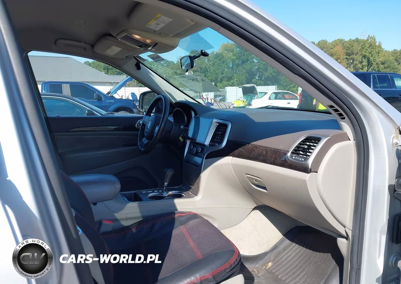 2012 Jeep Grand Cherokee Laredo VIN:1C4RJEAG5CC119615 - 5