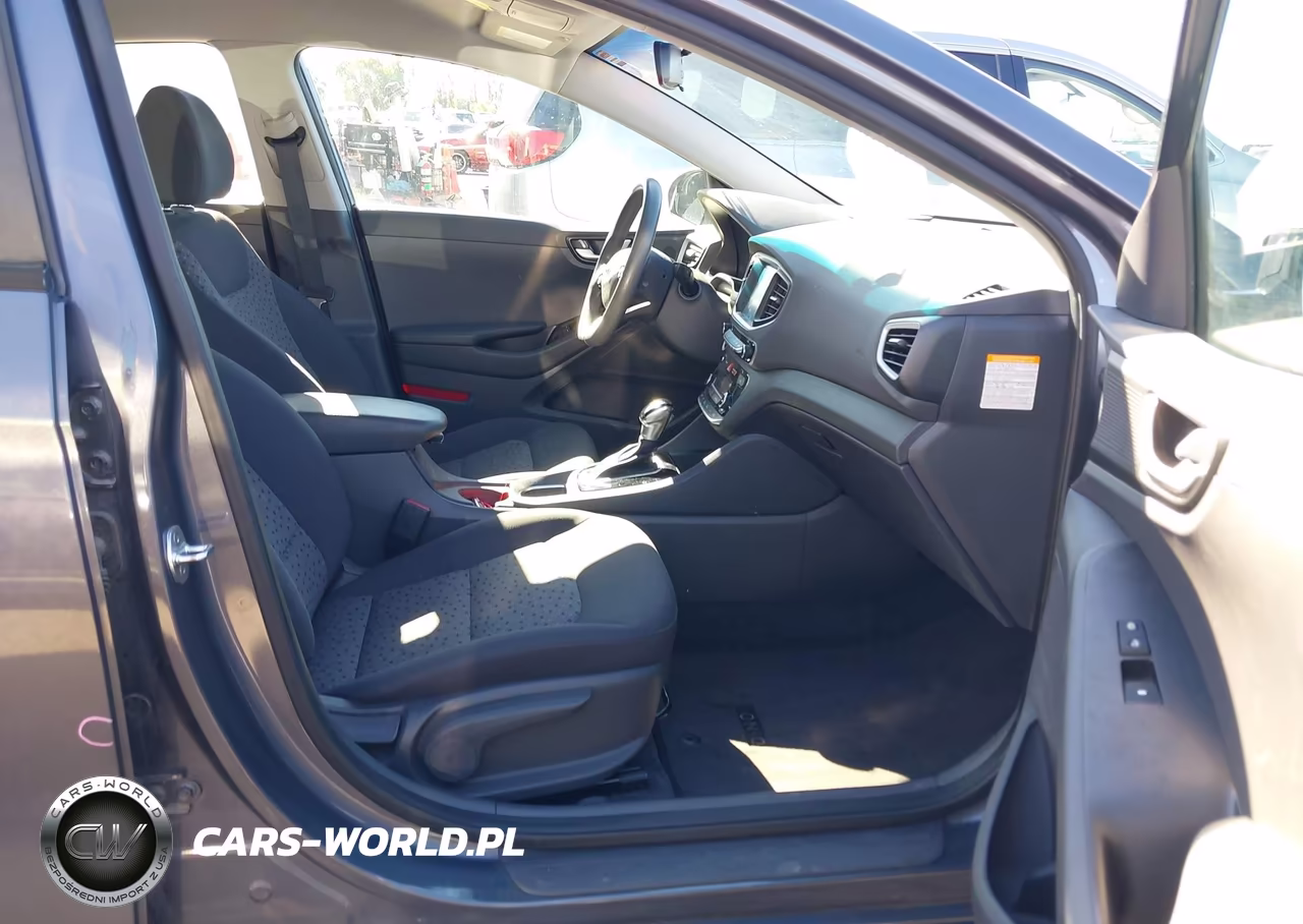 2019 Hyundai Ioniq Hybrid Blue VIN:KMHC65LC7KU106936 - 5