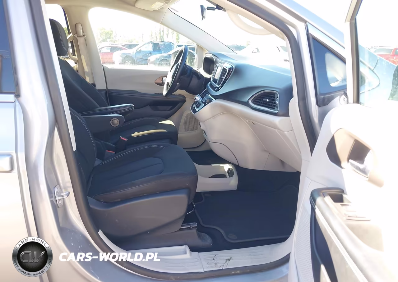 2021 Chrysler Voyager Lx VIN:2C4RC1CG3MR568428 - 5