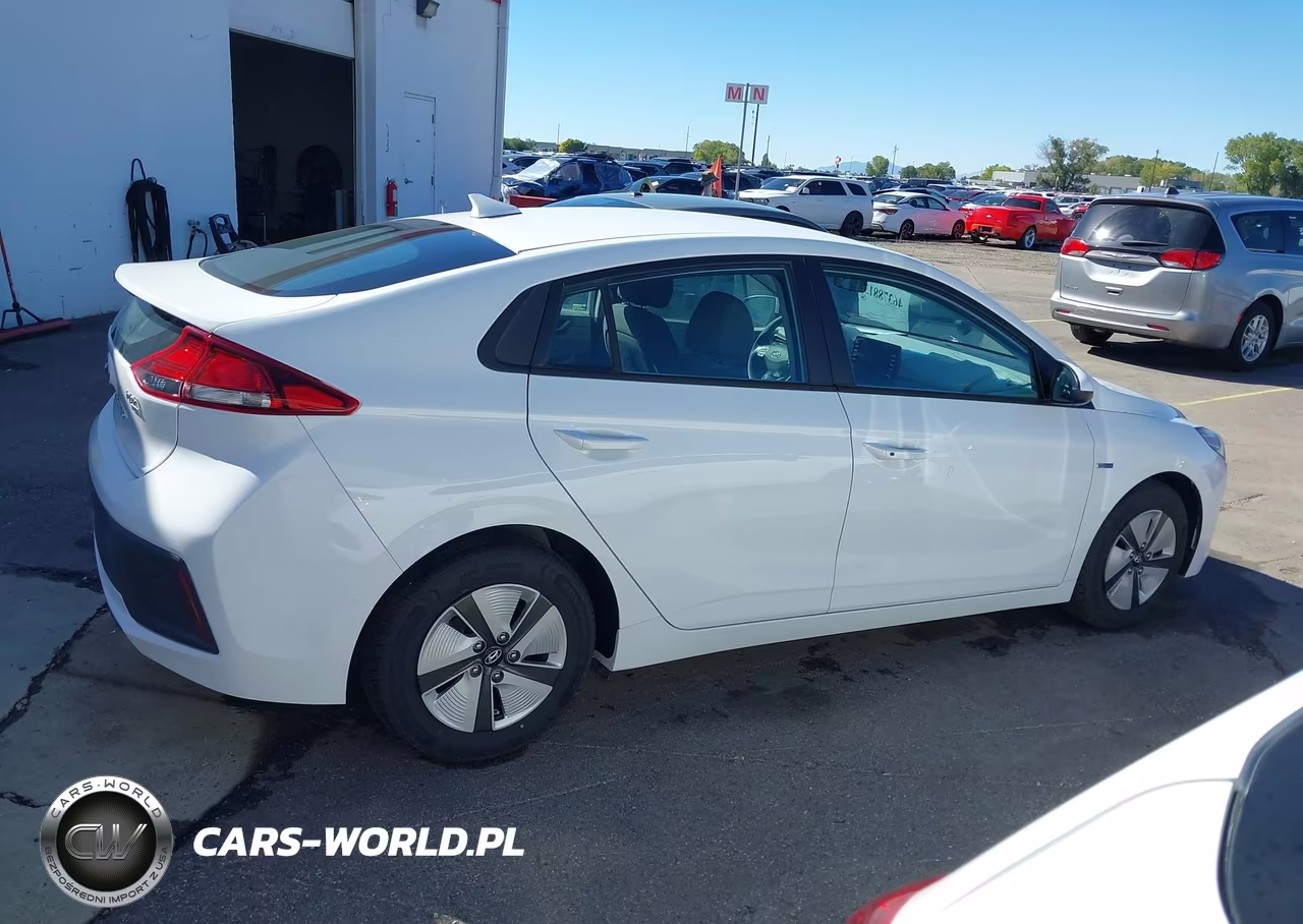 2020 Hyundai Ioniq Hybrid Blue VIN:KMHC65LC1LU233294 - 13