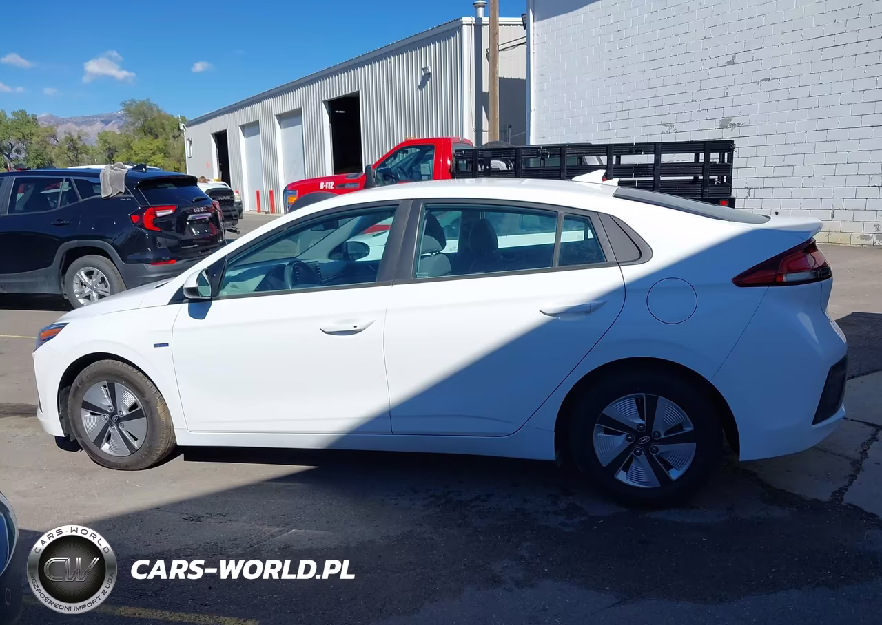 2020 Hyundai Ioniq Hybrid Blue VIN:KMHC65LC1LU233294 - 14