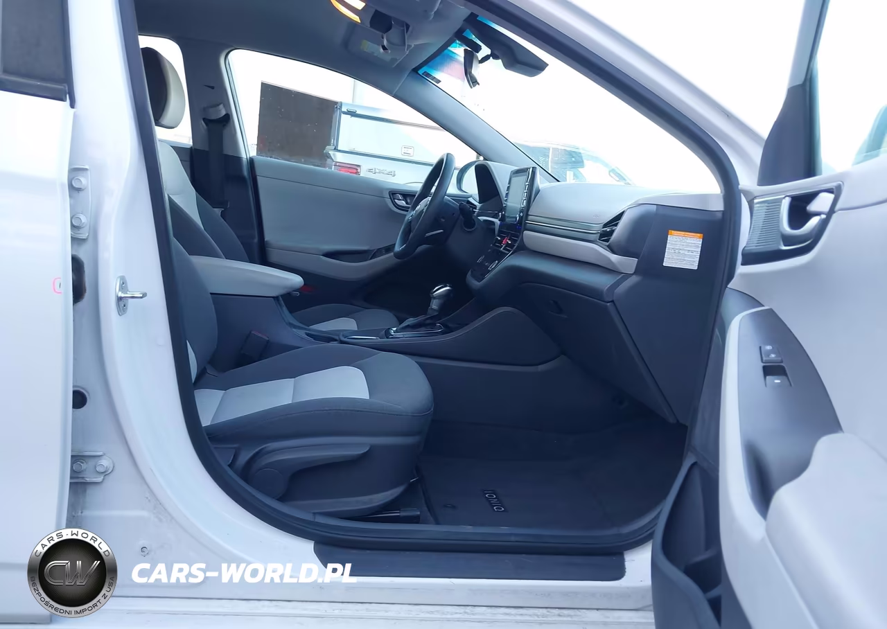 2020 Hyundai Ioniq Hybrid Blue VIN:KMHC65LC7LU232909 - 5
