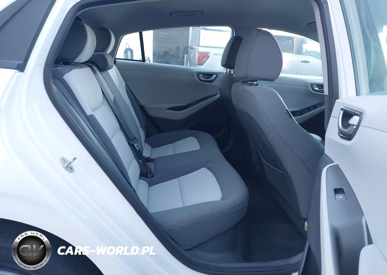 2020 Hyundai Ioniq Hybrid Blue VIN:KMHC65LC7LU232909 - 8