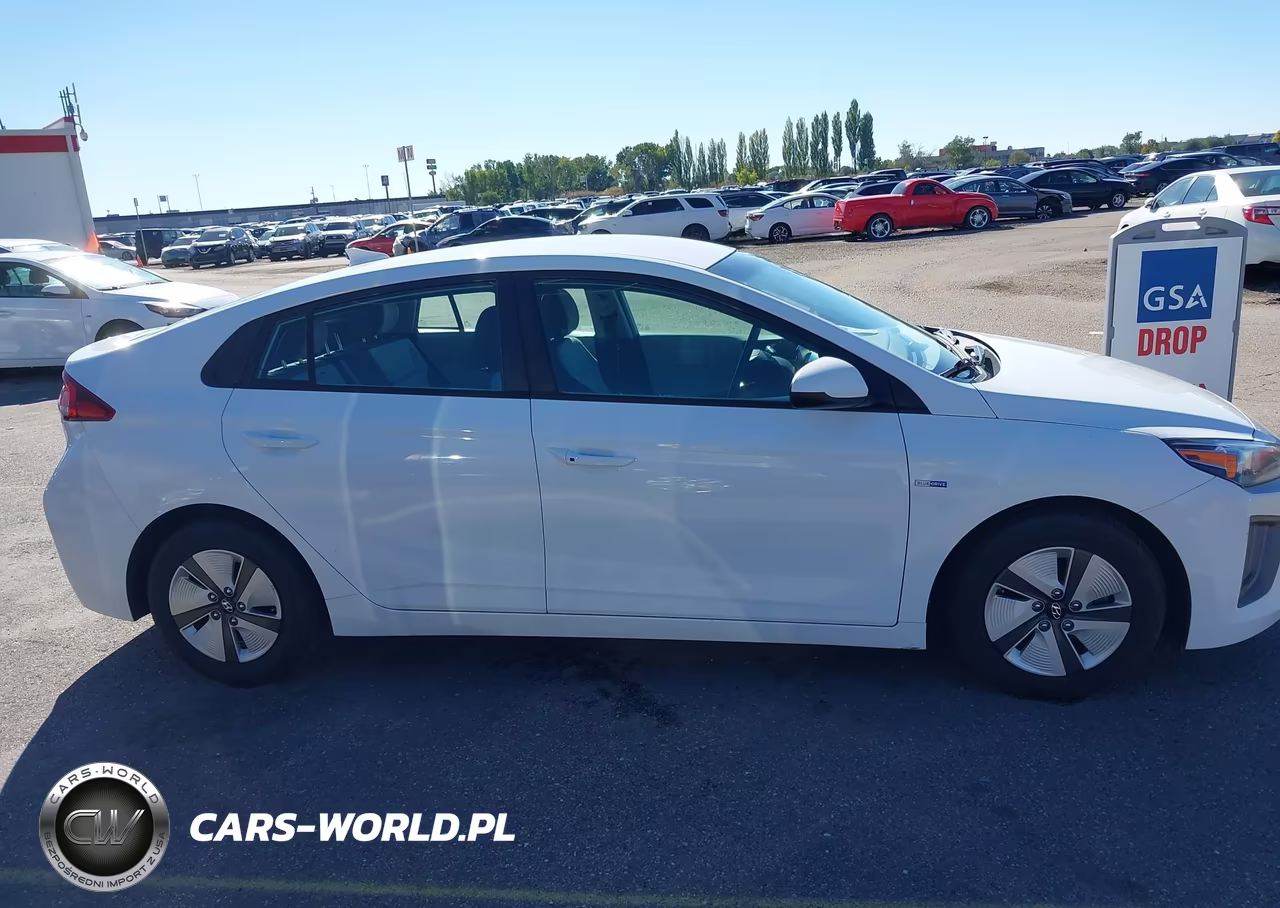 2020 Hyundai Ioniq Hybrid Blue VIN:KMHC65LC3LU233281 - 15