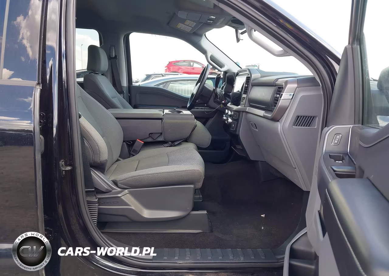 2025 Ford F-150 Xlt VIN:1FTEW3LP7SKE14768 - 5
