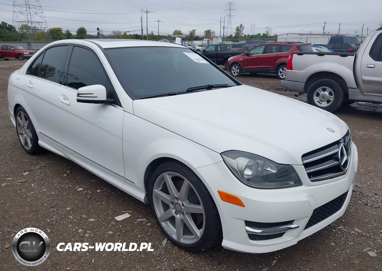 2014 Mercedes-Benz C 300 Sport 4Matic – zdjęcie 1 z 18