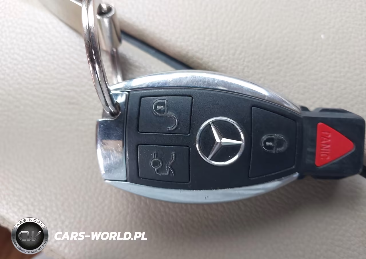 2014 Mercedes-Benz C 300 Sport 4Matic VIN:WDDGF8AB0EA962334 - 11