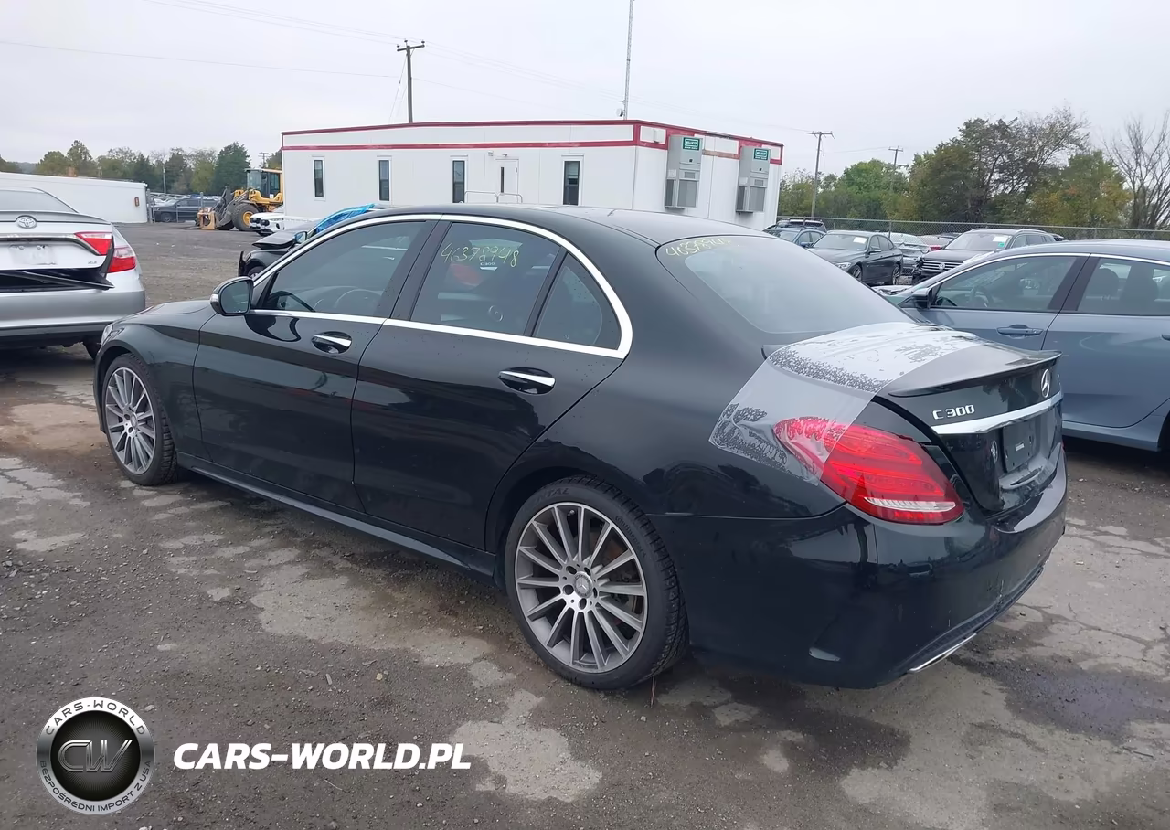 2015 Mercedes-Benz C 300 Sport 4Matic VIN:55SWF4KB1FU048954 - 3