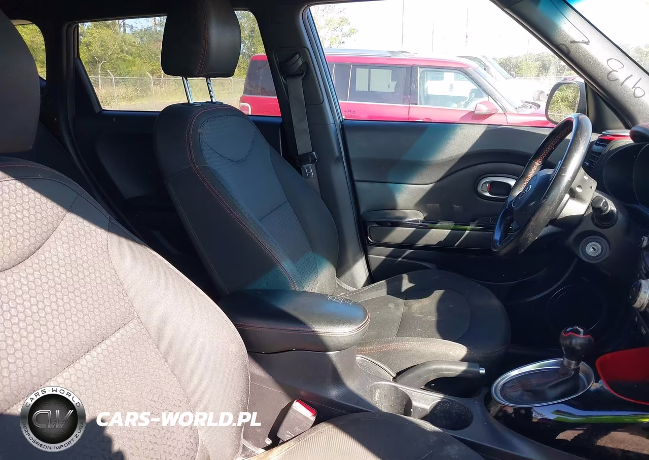 2015 Kia Soul + VIN:KNDJP3A51F7773913 - 5