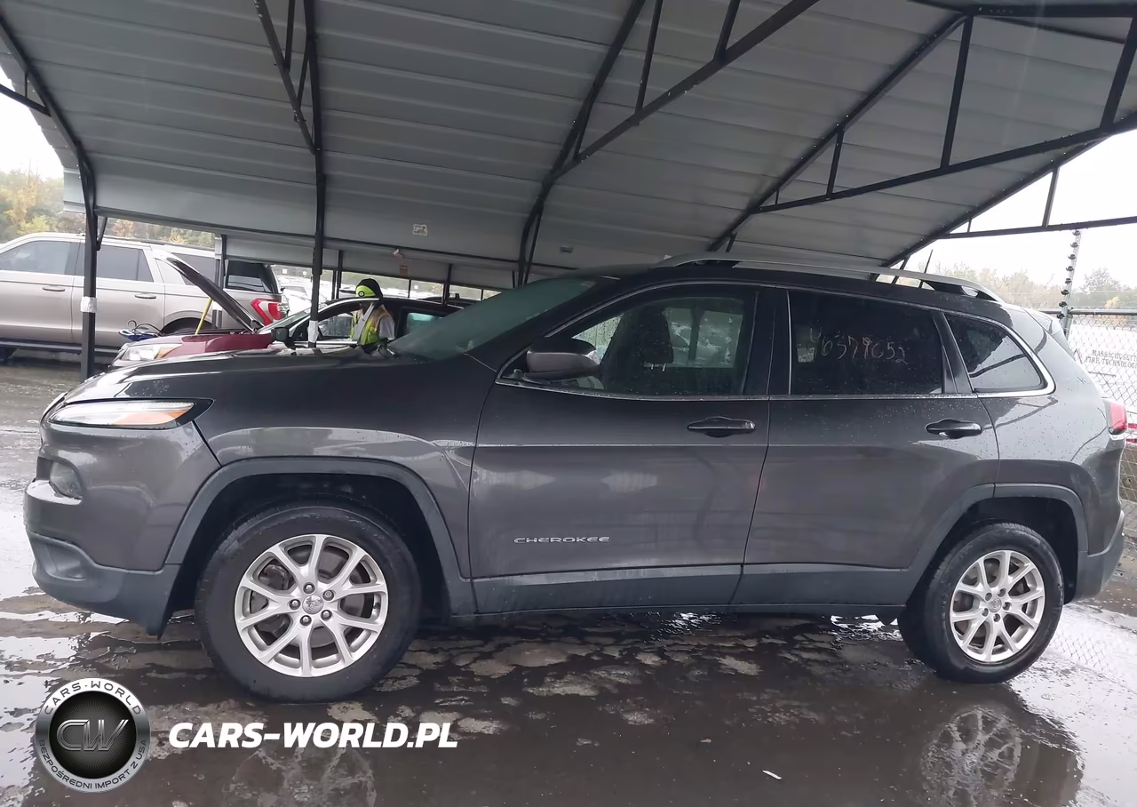 2017 Jeep Cherokee Latitude 4X4 VIN:1C4PJMCS7HW637976 - 14