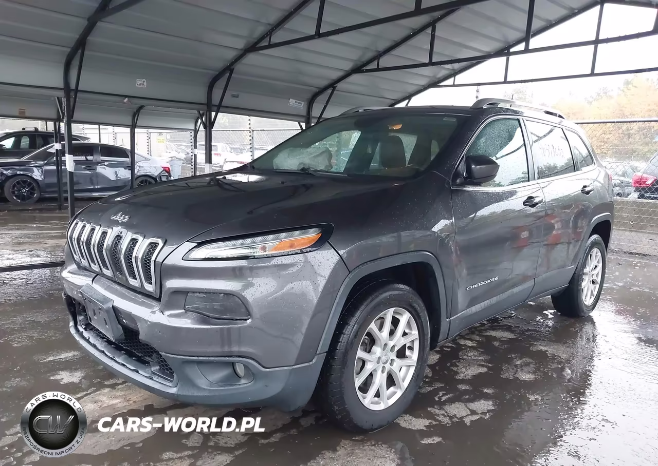 2017 Jeep Cherokee Latitude 4X4 VIN:1C4PJMCS7HW637976 - 2