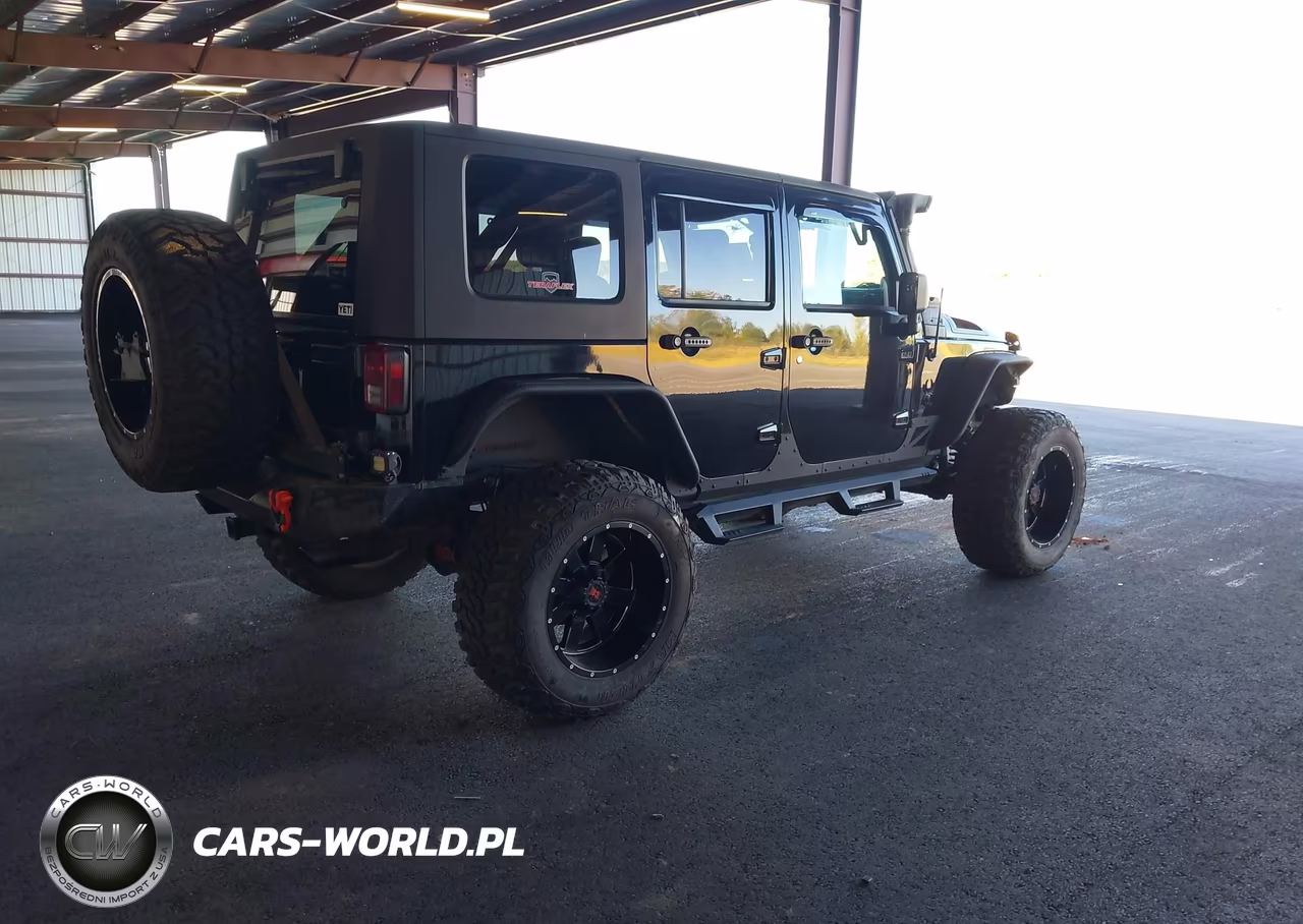 2007 Jeep Wrangler Unlimited Rubicon VIN:1J8GA69157L115883 - 4