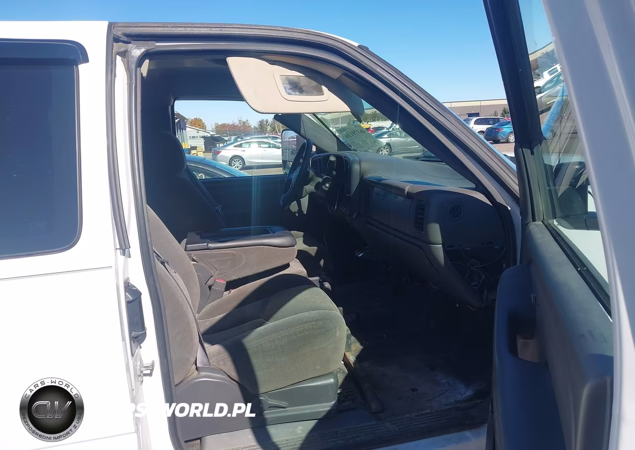 2007 Chevrolet Silverado 2500Hd Classic Work Truck VIN:1GCHK29D97E151866 - 5
