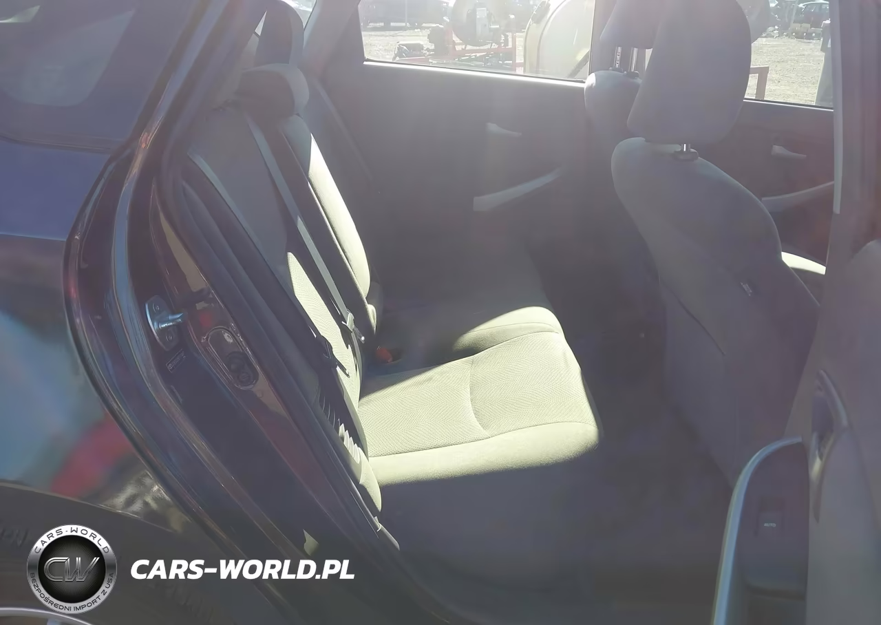 2011 Toyota Prius Two VIN:JTDKN3DU8B1374491 - 8