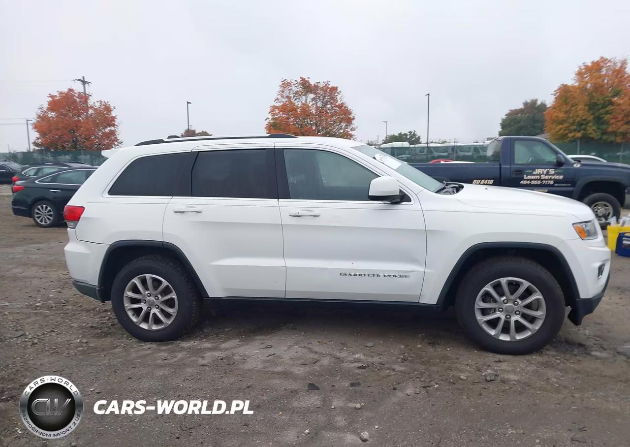 2015 Jeep Grand Cherokee Laredo VIN:1C4RJFAG3FC237155 - 13