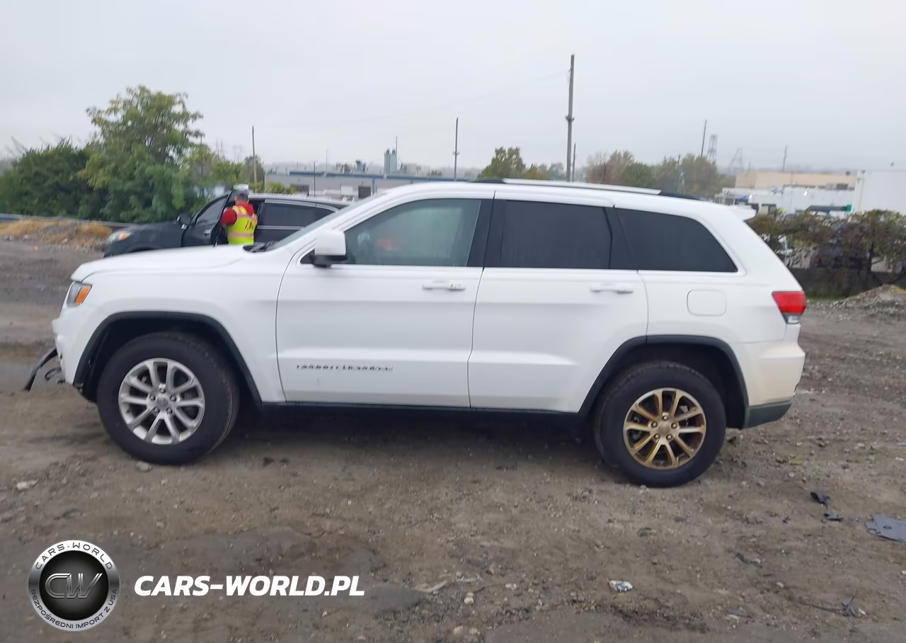 2015 Jeep Grand Cherokee Laredo VIN:1C4RJFAG3FC237155 - 14