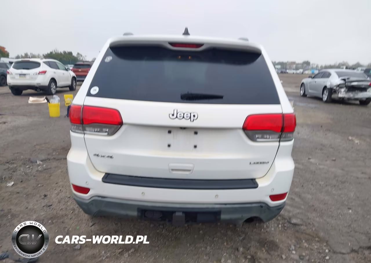 2015 Jeep Grand Cherokee Laredo VIN:1C4RJFAG3FC237155 - 16