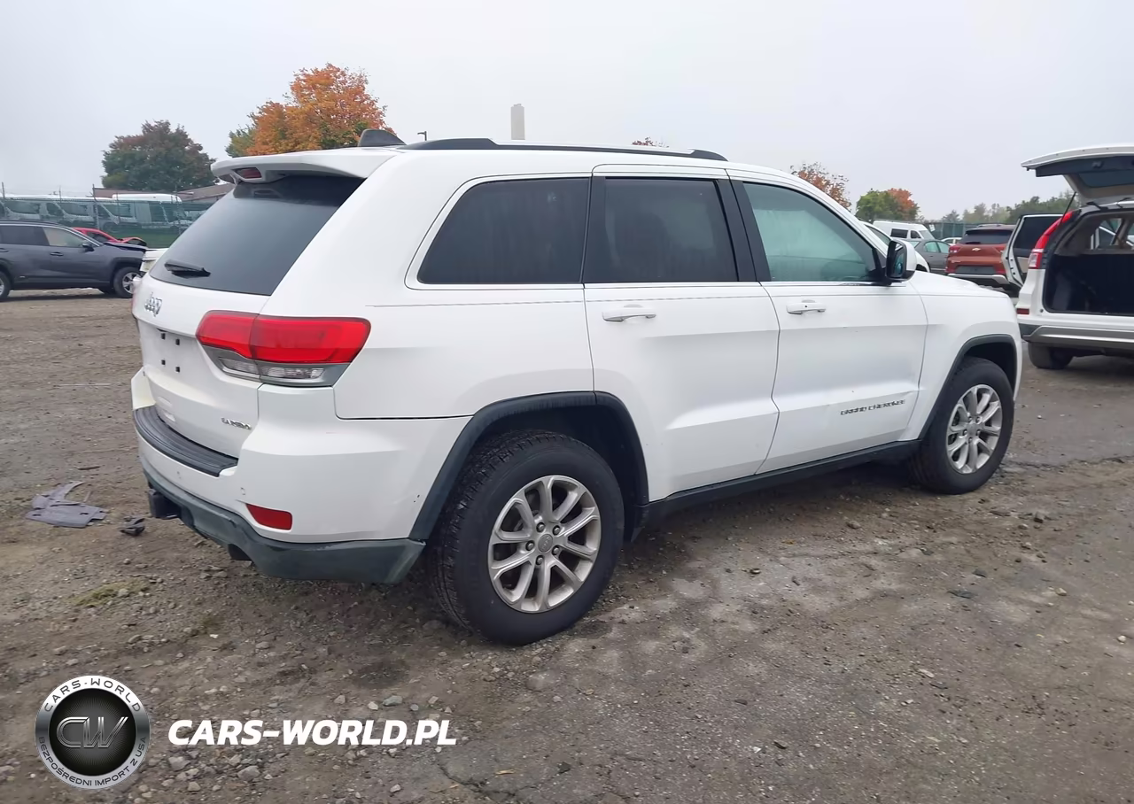 2015 Jeep Grand Cherokee Laredo VIN:1C4RJFAG3FC237155 - 4