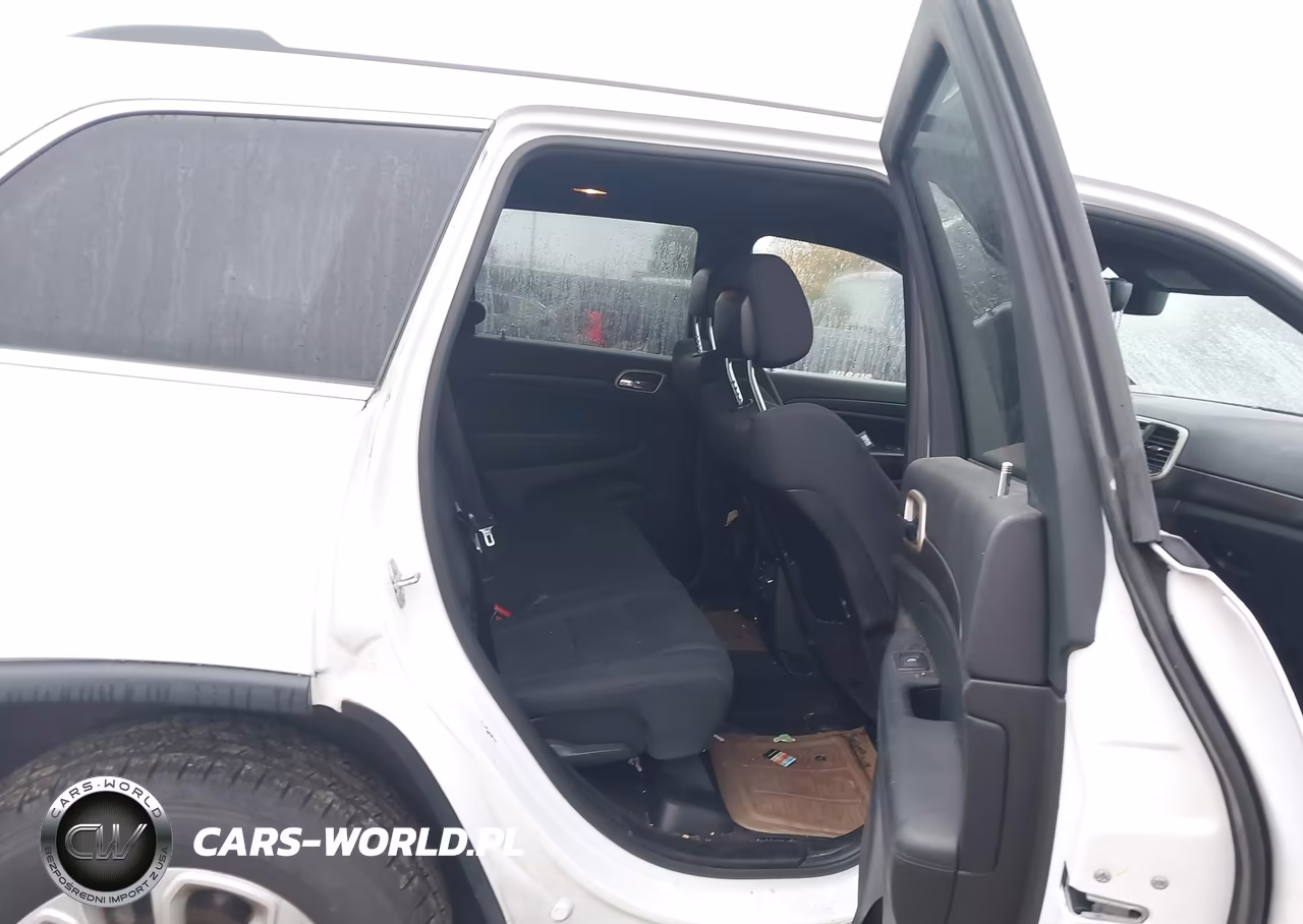 2015 Jeep Grand Cherokee Laredo VIN:1C4RJFAG3FC237155 - 8
