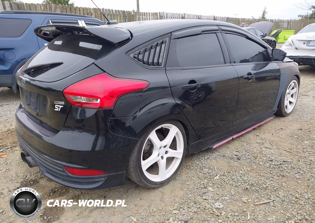 2017 Ford Focus St VIN:1FADP3L98HL252474 - 4