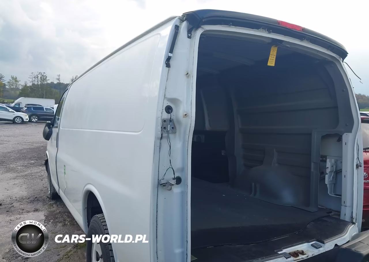 2017 Chevrolet Express 2500 Work Van VIN:1GCWGAF18H1321477 - 18