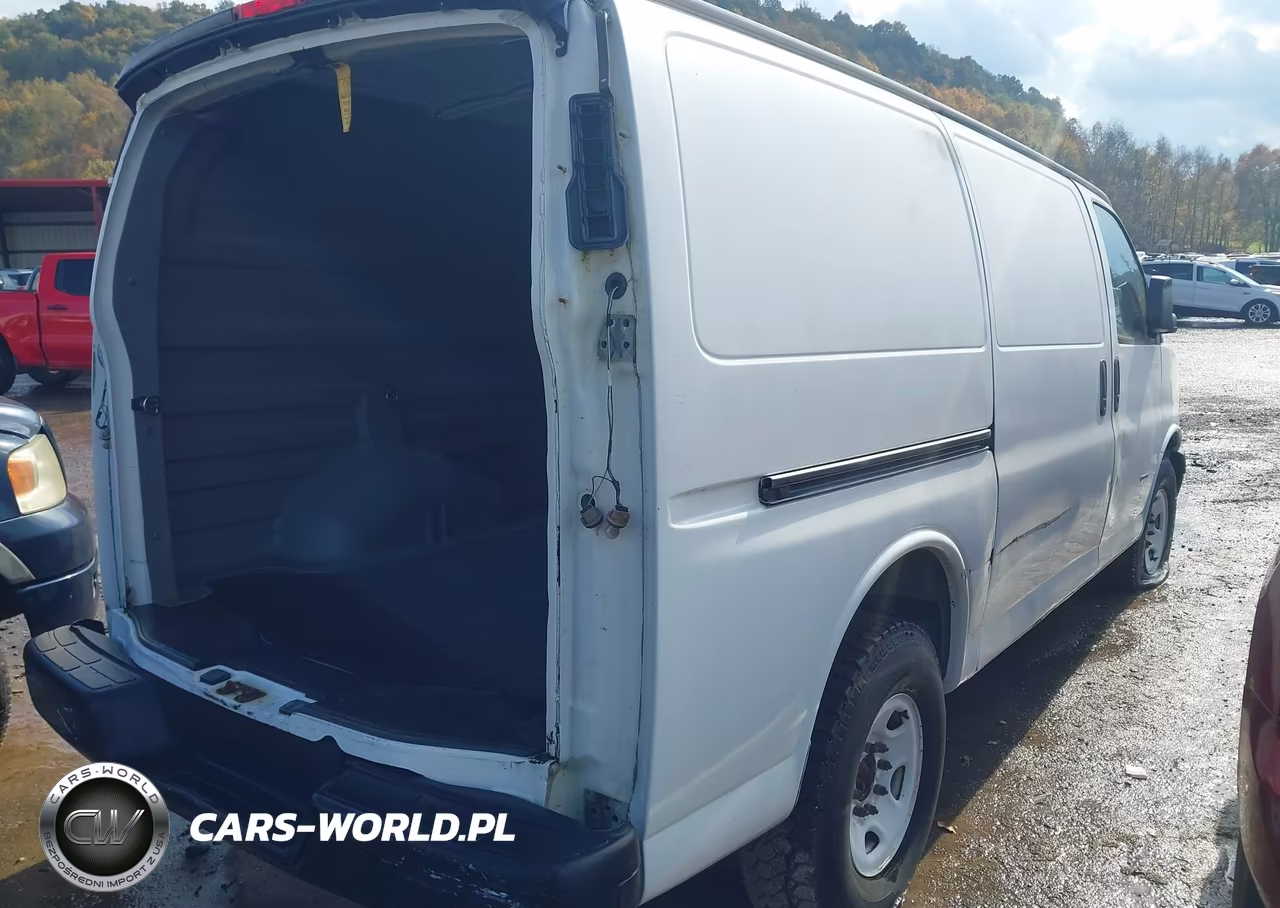 2017 Chevrolet Express 2500 Work Van VIN:1GCWGAF18H1321477 - 4
