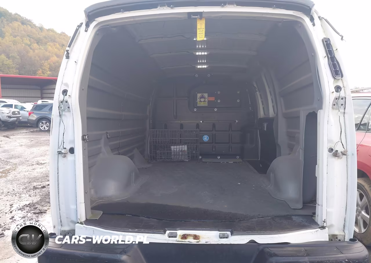2017 Chevrolet Express 2500 Work Van VIN:1GCWGAF18H1321477 - 6