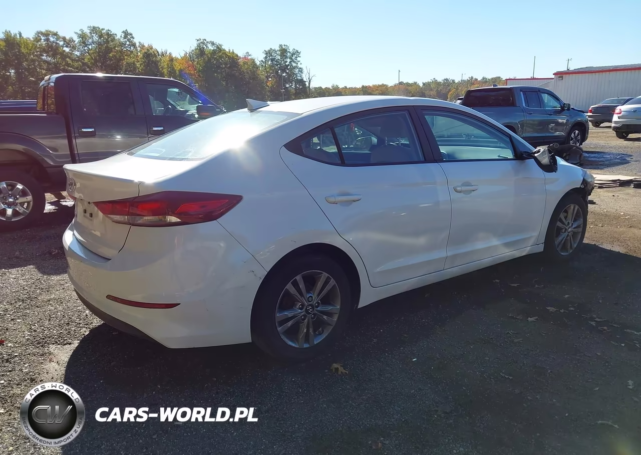 2017 Hyundai Elantra Se VIN:5NPD84LF6HH056850 - 4