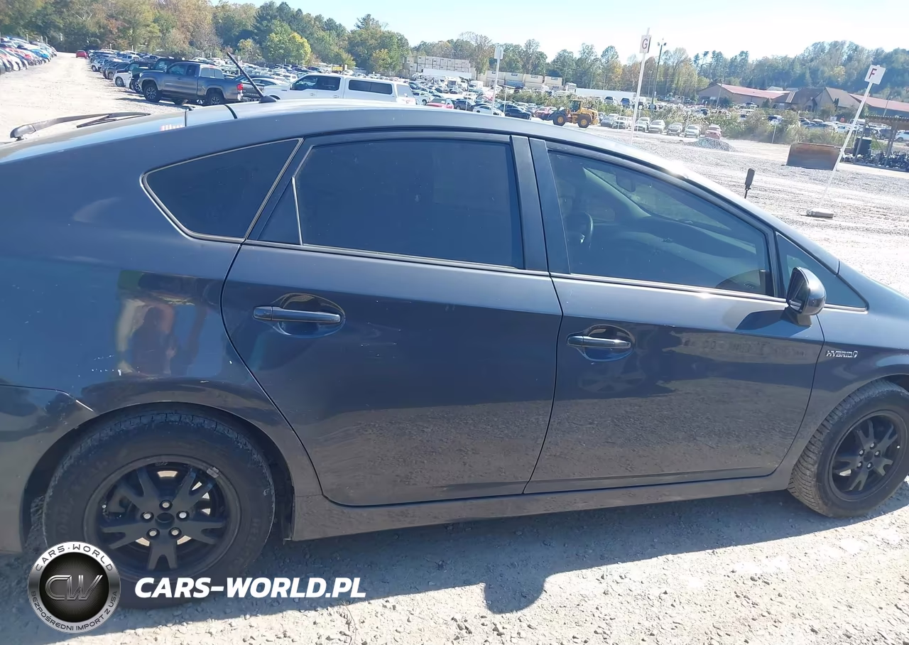 2012 Toyota Prius Two VIN:JTDKN3DU9C1505350 - 13