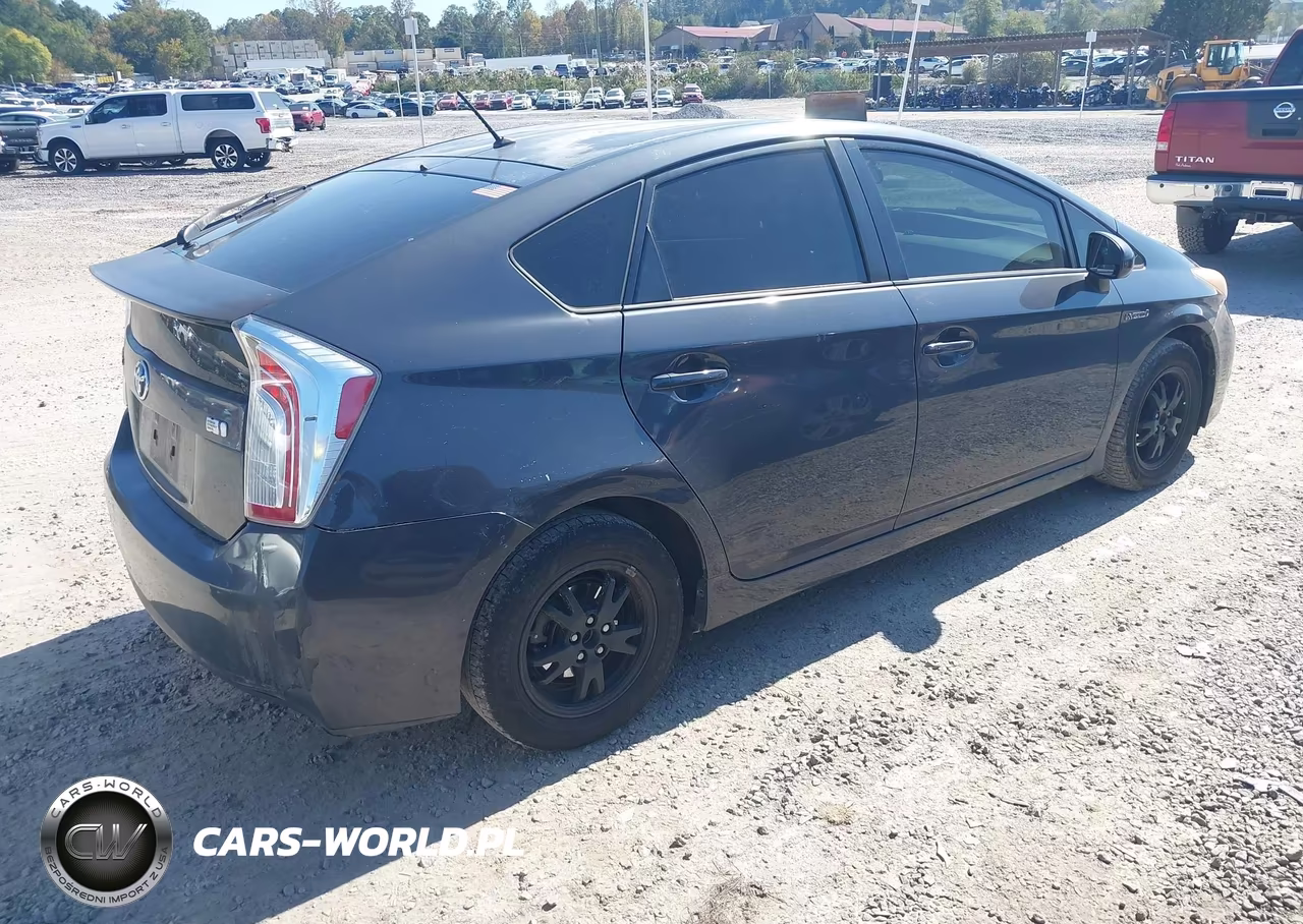 2012 Toyota Prius Two VIN:JTDKN3DU9C1505350 - 4
