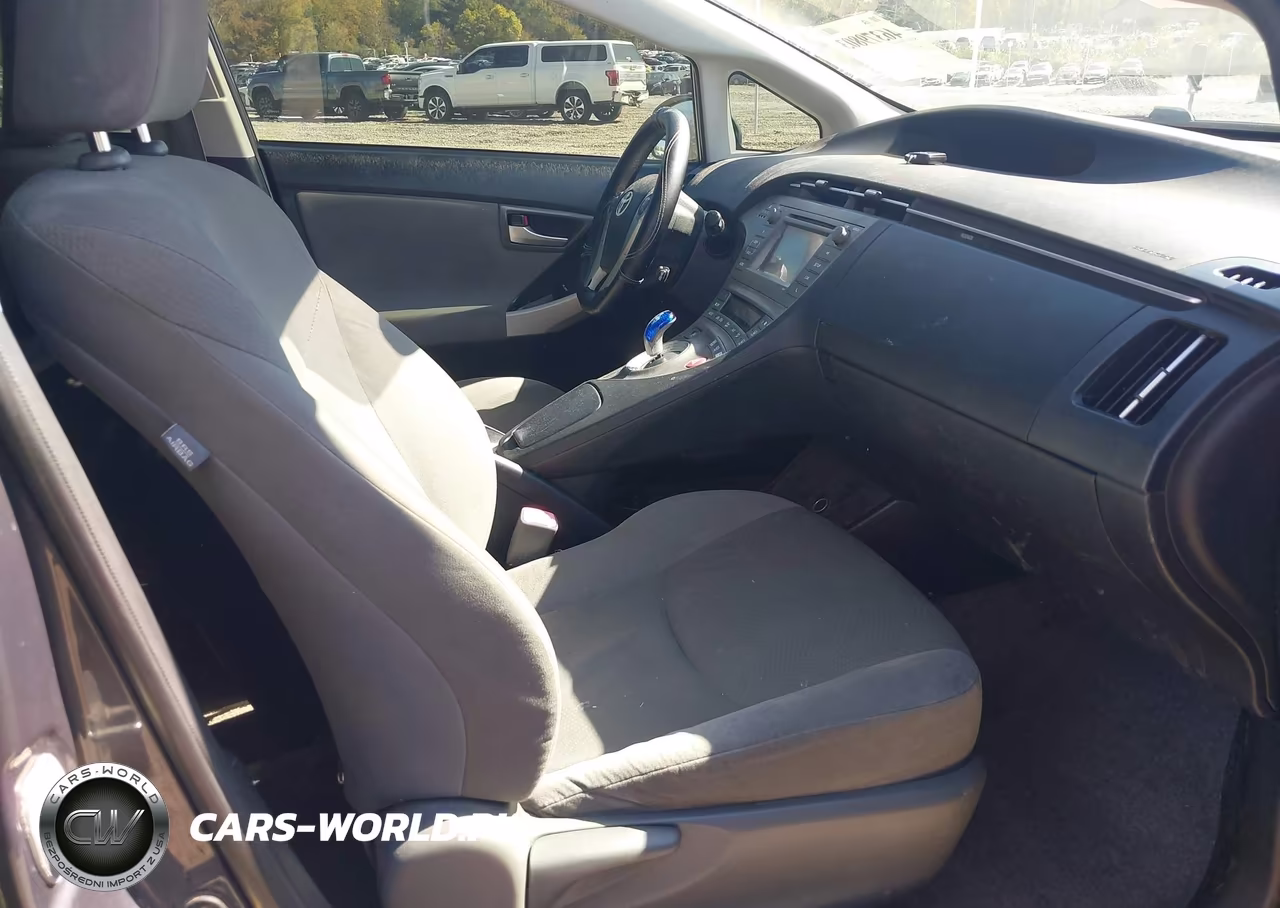 2012 Toyota Prius Two VIN:JTDKN3DU9C1505350 - 5