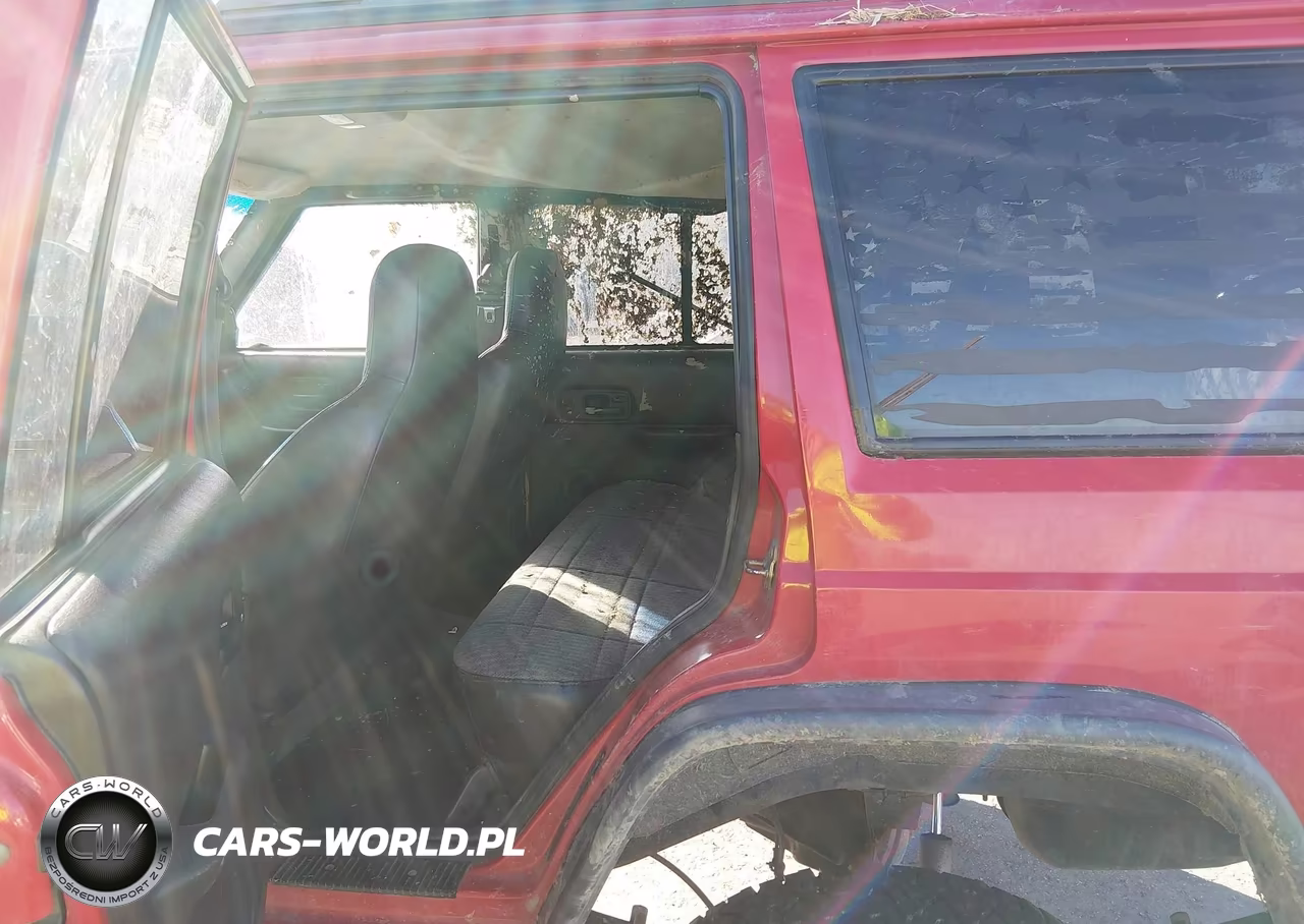 2001 Jeep Cherokee Sport VIN:1J4FF48S31L617330 - 8