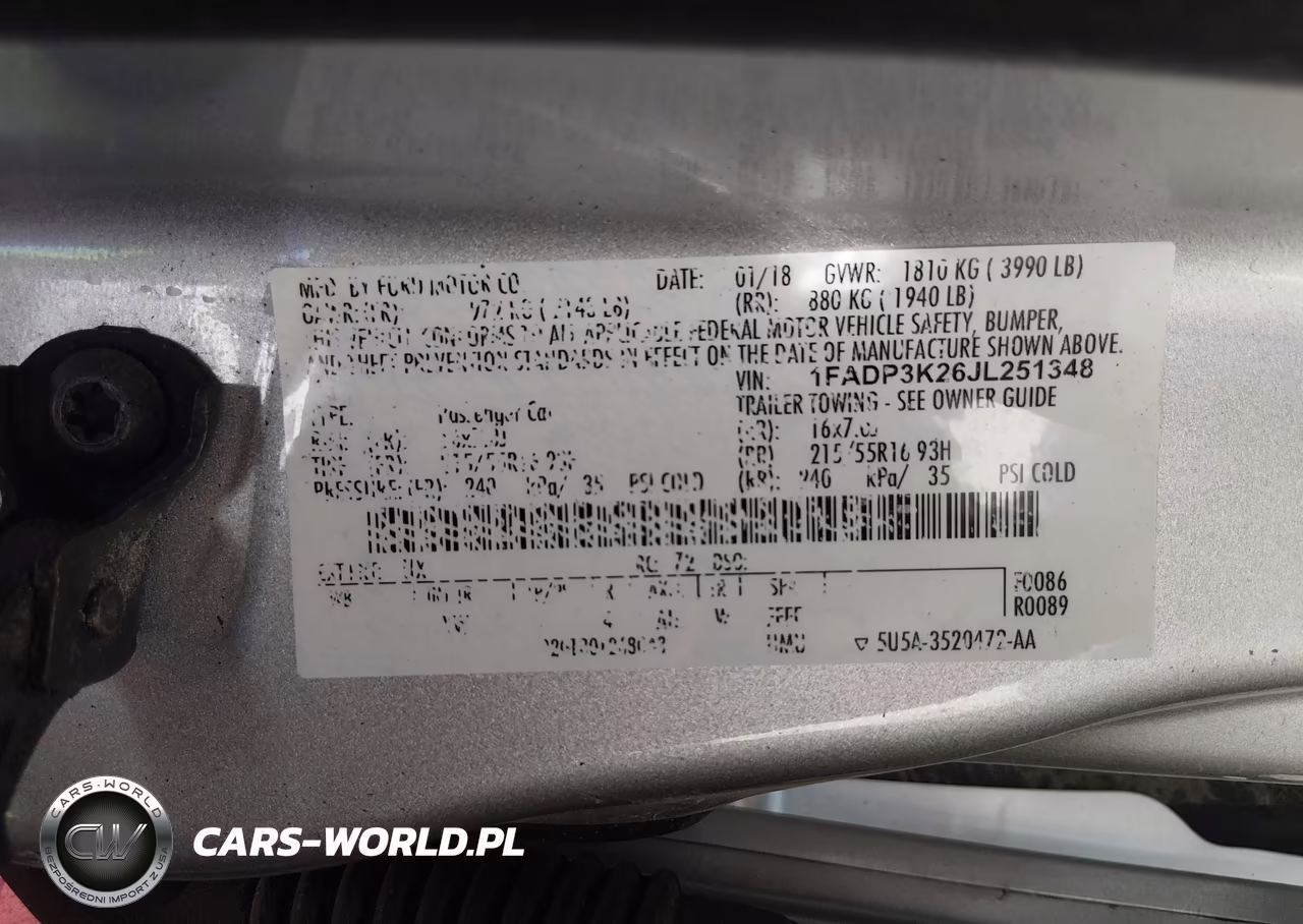 2018 Ford Focus Se VIN:1FADP3K26JL251348 - 9