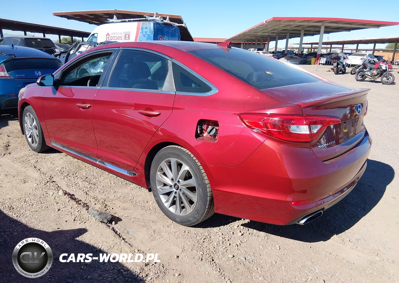 2015 Hyundai Sonata Sport VIN:5NPE34AF2FH095342 - 3