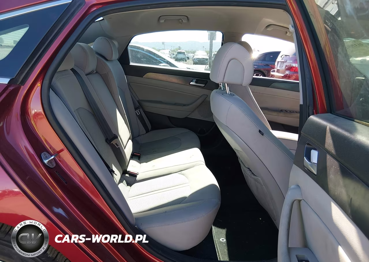 2015 Hyundai Sonata Sport VIN:5NPE34AF2FH095342 - 8