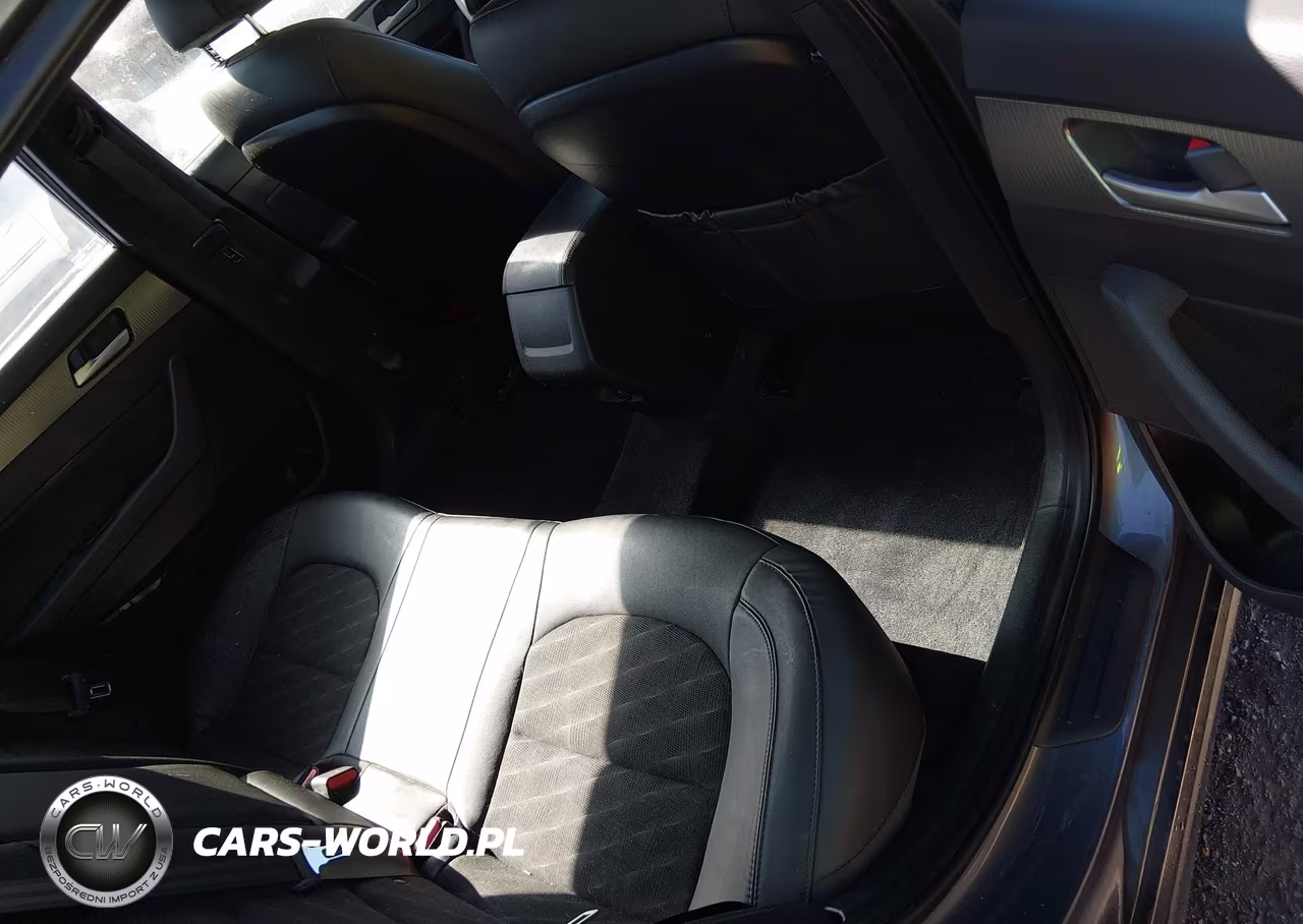 2018 Hyundai Sonata Sport VIN:5NPE34AF2JH687803 - 8