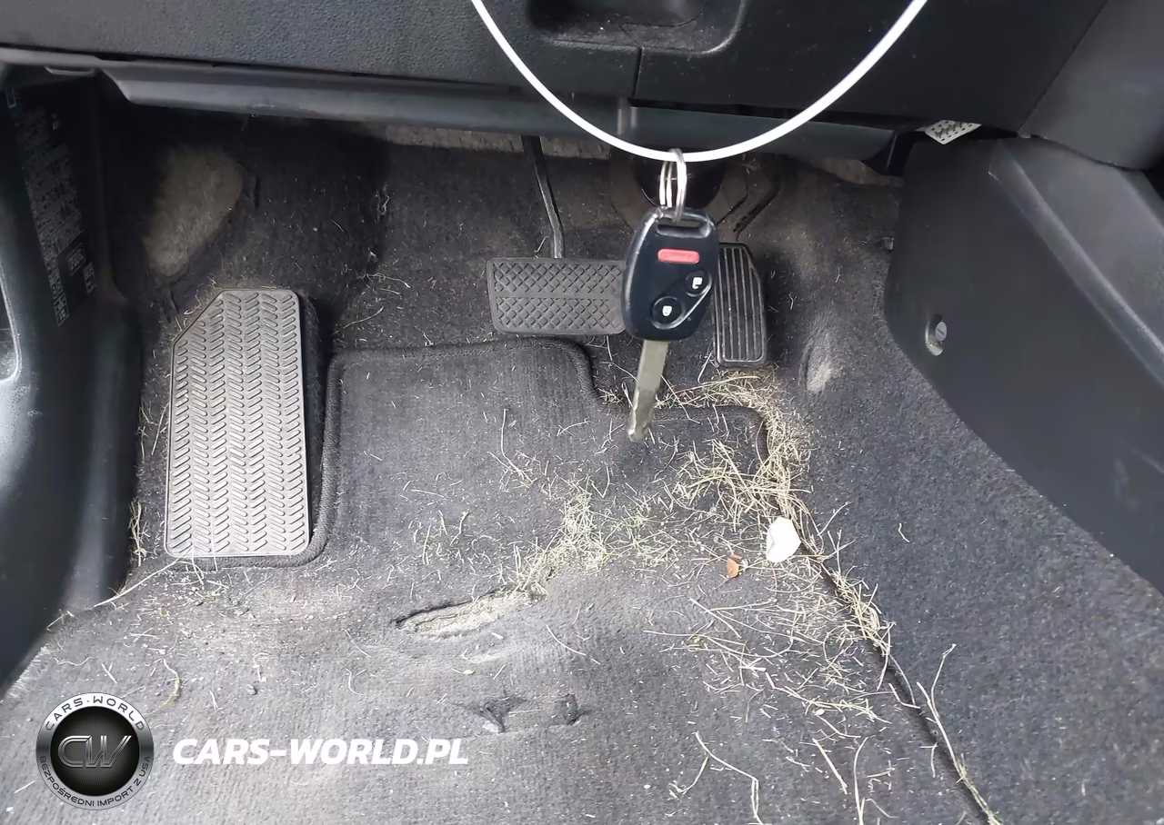 2011 Honda Fit Sport VIN:JHMGE8H54BC024350 - 11