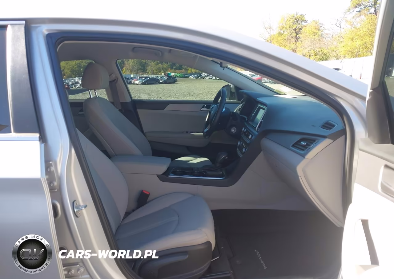 2019 Hyundai Sonata Eco VIN:5NPE24AA0KH775838 - 5
