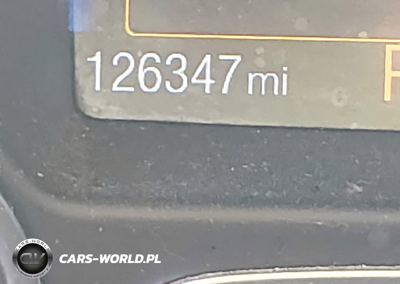 2018 Ford Focus Se VIN:1FADP3K29JL241882 - 12