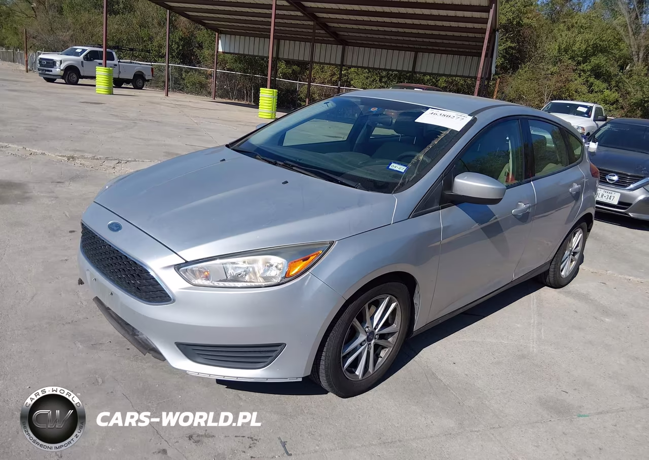 2018 Ford Focus Se VIN:1FADP3K29JL241882 - 2