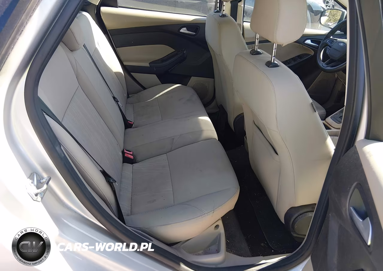 2018 Ford Focus Se VIN:1FADP3K29JL241882 - 8