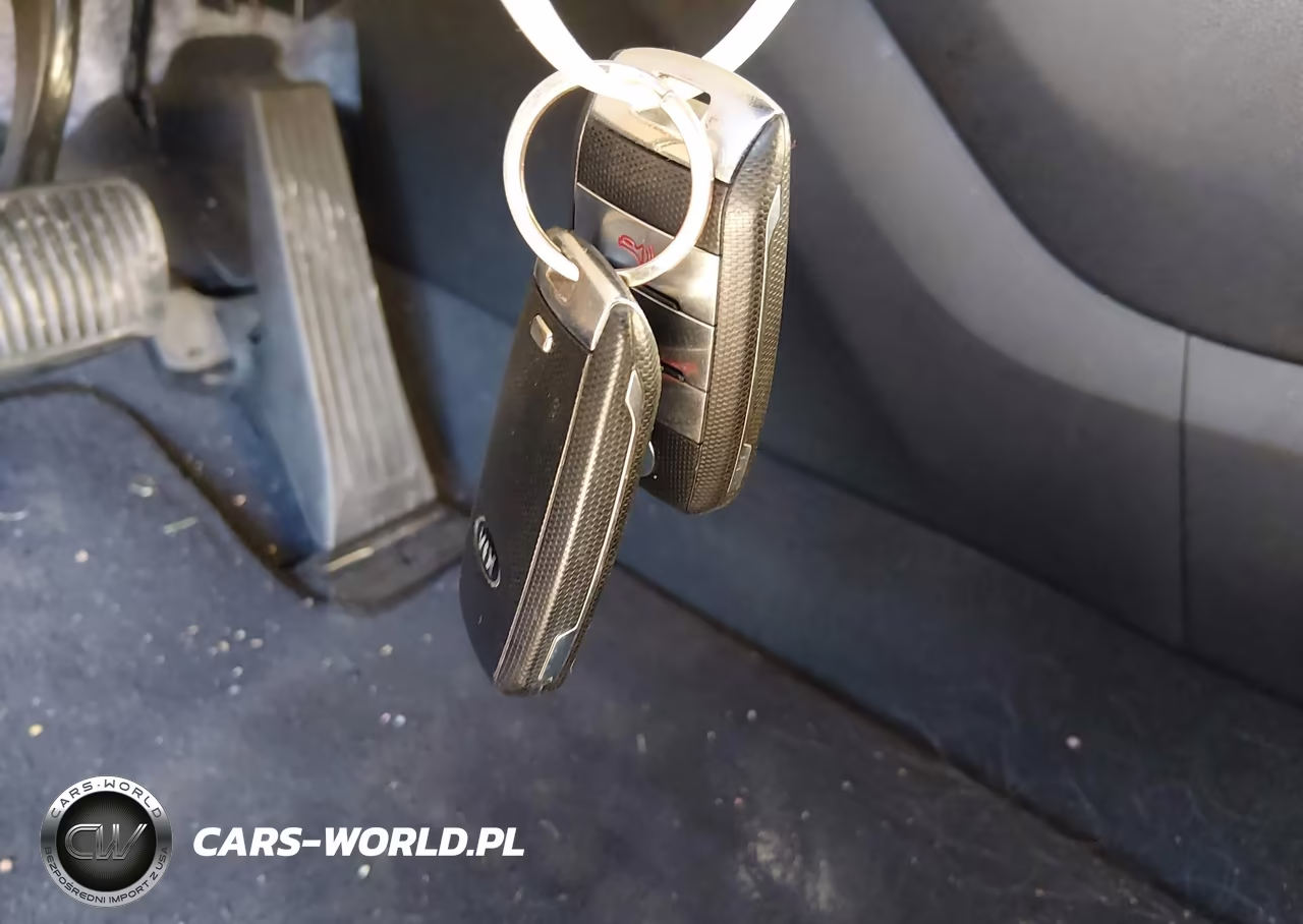 2020 Kia Sorento 3.3L S VIN:5XYPGDA59LG657468 - 11