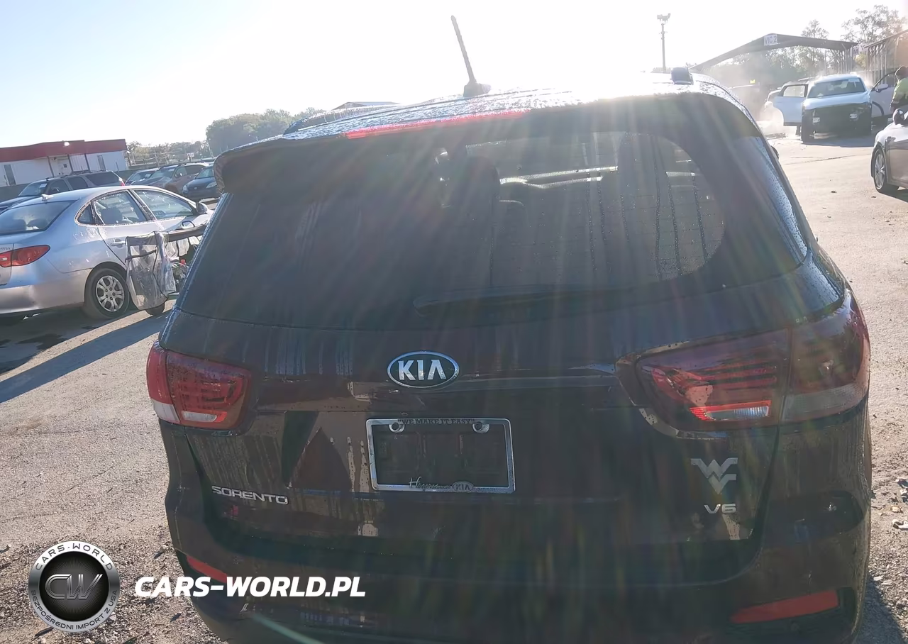 2020 Kia Sorento 3.3L S VIN:5XYPGDA59LG657468 - 16