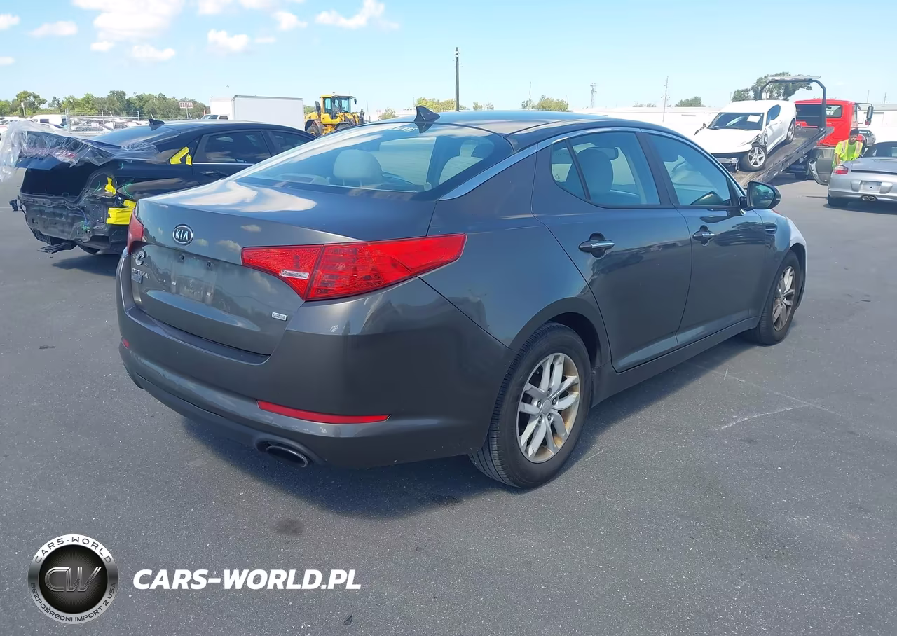 2012 Kia Optima Lx VIN:5XXGM4A71CG068879 - 4