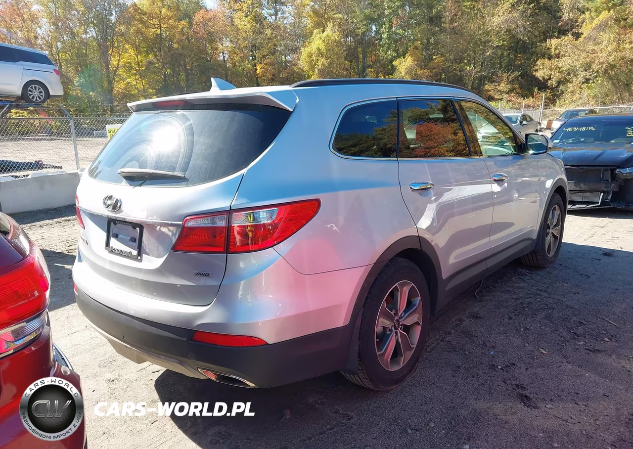 2015 Hyundai Santa Fe Gls VIN:KM8SMDHF0FU119306 - 4